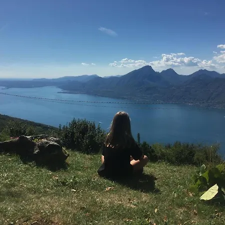 Prada Bellavista Lago Di Garda